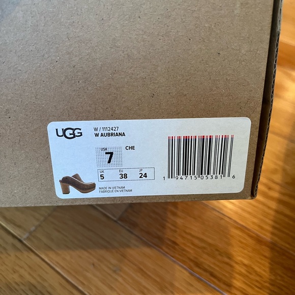 UGG Aubriana Mule Clogs Chestnut (Tan), Size 7 - Picture 5 of 5